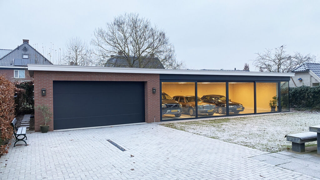 garage met oldtimer stalling